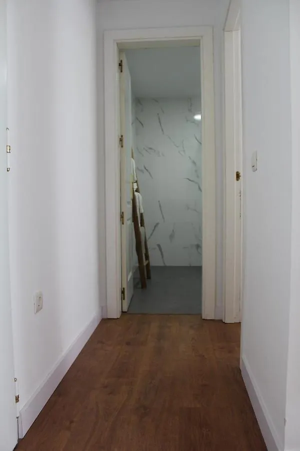 Beautiful Brand New 2 Bedroom Flat With Terrace Málaga